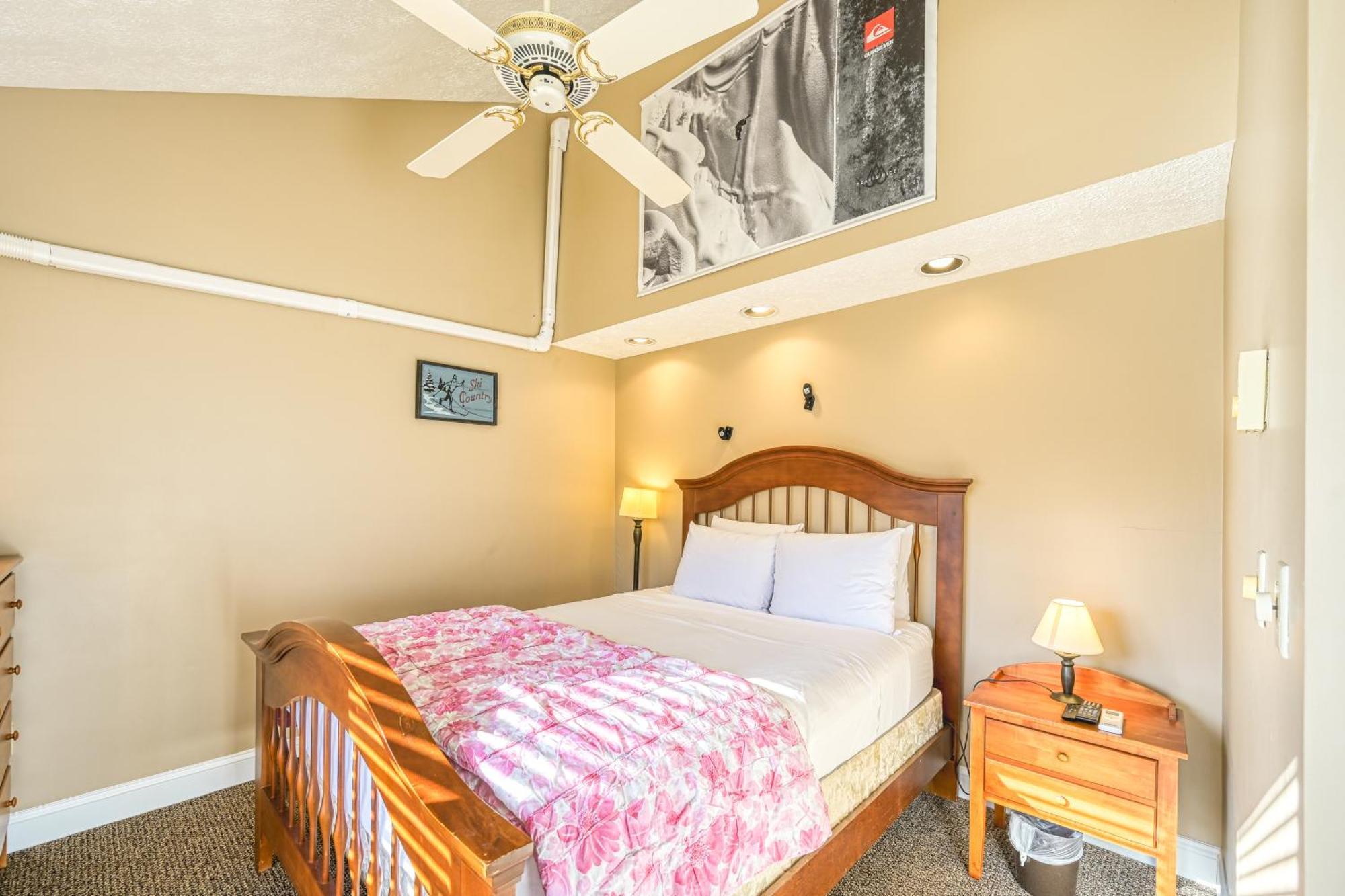 Deep Creek Village McHenry Rum bild
